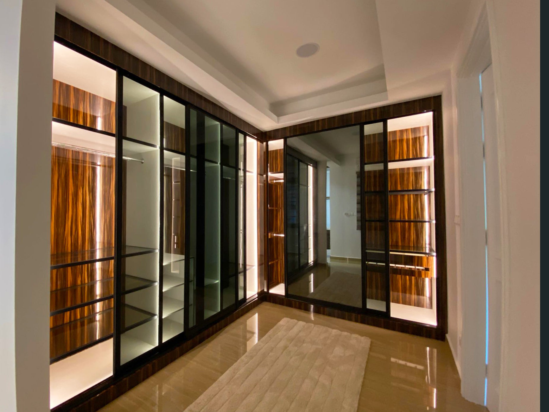 LD1013 Corner LED – Pio Style