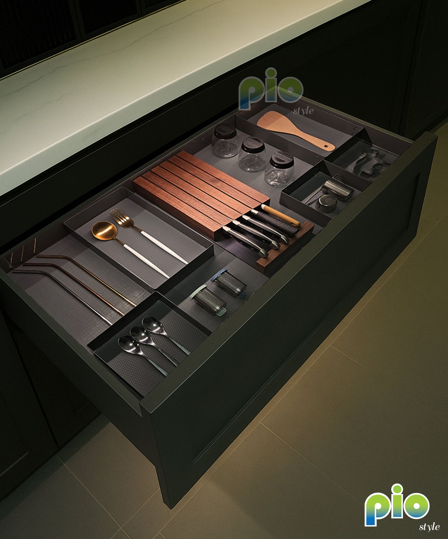 <tc>FD1000 拉出式柜内抽屉</tc>